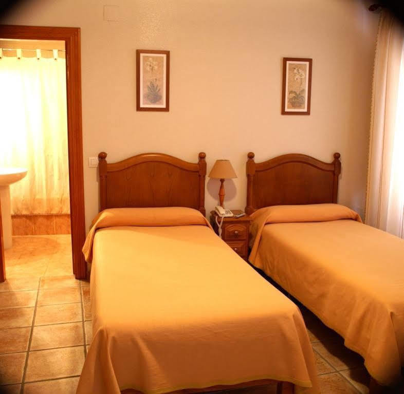 Hostal El Rincon Avila Exterior photo