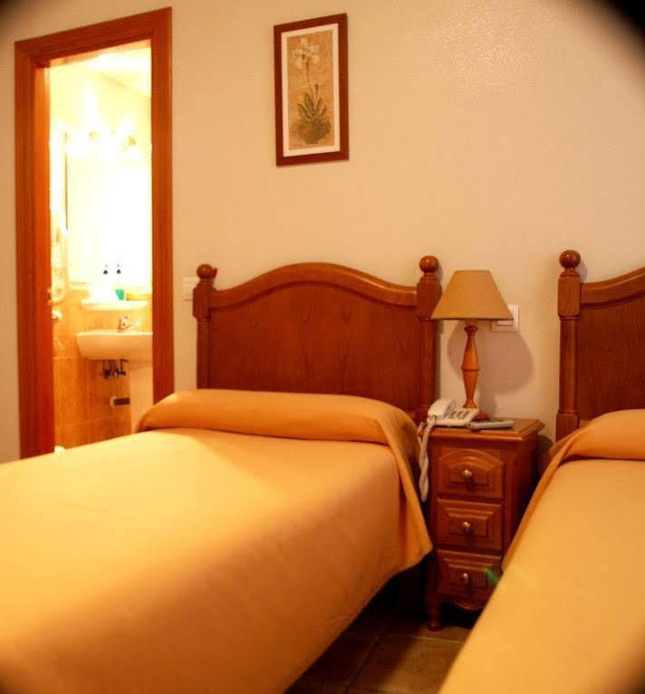 Hostal El Rincon Avila Exterior photo